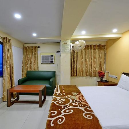 Marina Beach House Hotel Puri Exterior photo