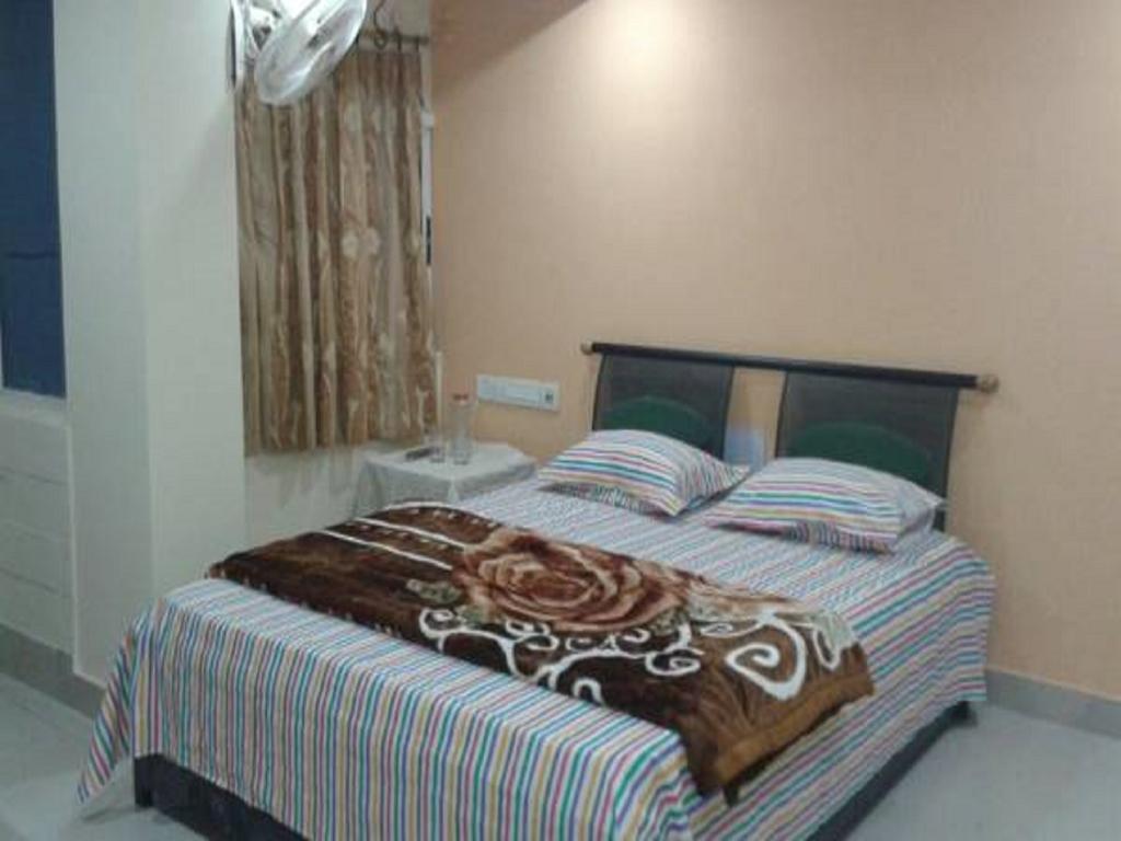 Marina Beach House Hotel Puri Exterior photo