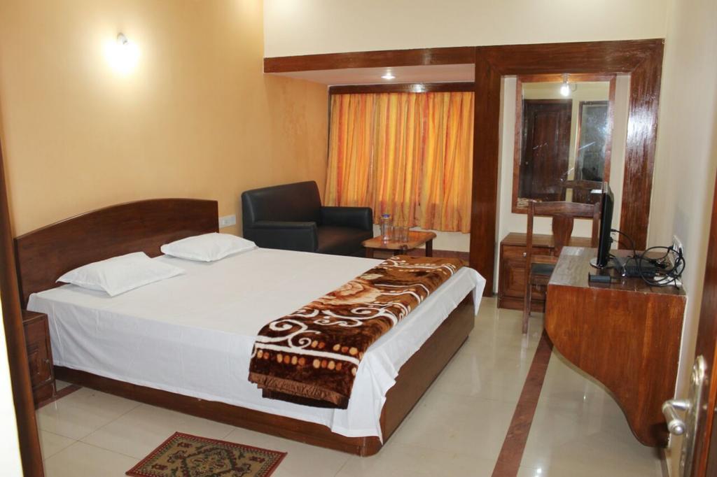 Marina Beach House Hotel Puri Exterior photo